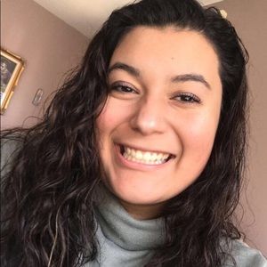 Meet your Posher, Stephanie